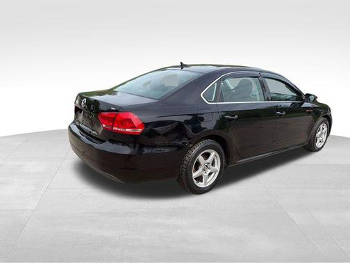 Black 2012 Volkswagen Passat 2.5 SE