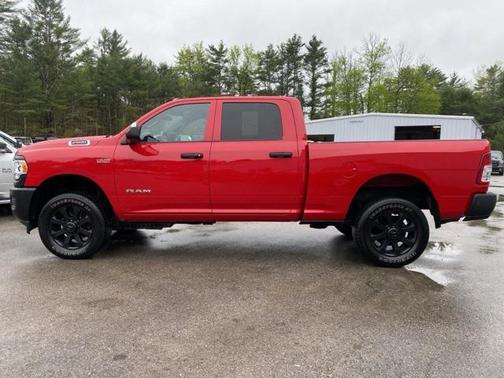 2022 RAM 2500 Tradesman Crew Cab 4x4 6'4' Box