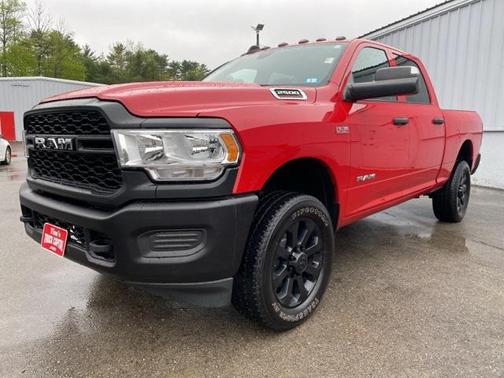 2022 RAM 2500 Tradesman Crew Cab 4x4 6'4' Box
