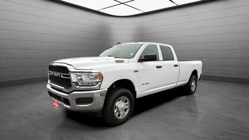 2020 RAM 2500 Tradesman Crew Cab 4X4 8' Box