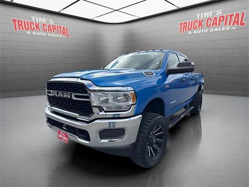 2021 RAM 2500 Tradesman Crew Cab 4x4 6'4' Box