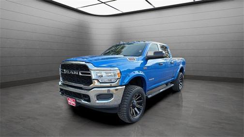 2021 RAM 2500 Tradesman Crew Cab 4x4 6'4' Box
