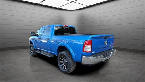 2021 RAM 2500 Tradesman Crew Cab 4x4 6'4' Box