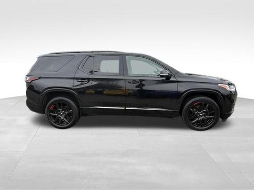 Mosaic Black Metallic 2020 Chevrolet Traverse Premier