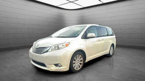2013 Toyota Sienna XLE