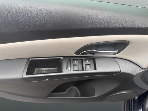 2011 Chevrolet Cruze LS