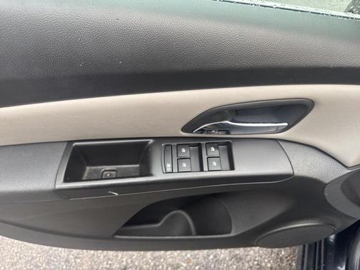 2011 Chevrolet Cruze LS