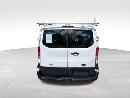 Oxford White 2016 Ford Transit-250 Base