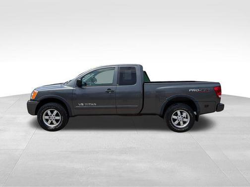 Smoke 2011 Nissan Titan Pro-4X