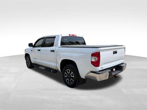 Super White 2015 Toyota Tundra SR5