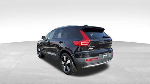 2020 Volvo XC40 T5 Momentum