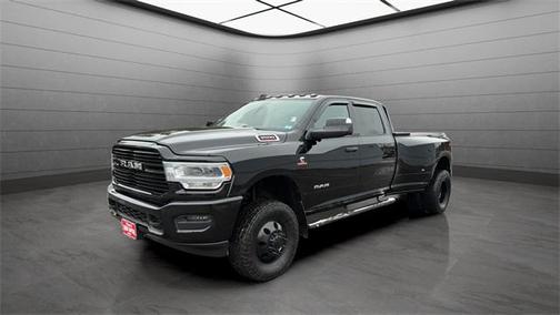 2019 RAM 3500 Tradesman Crew Cab 4x4 8' Box