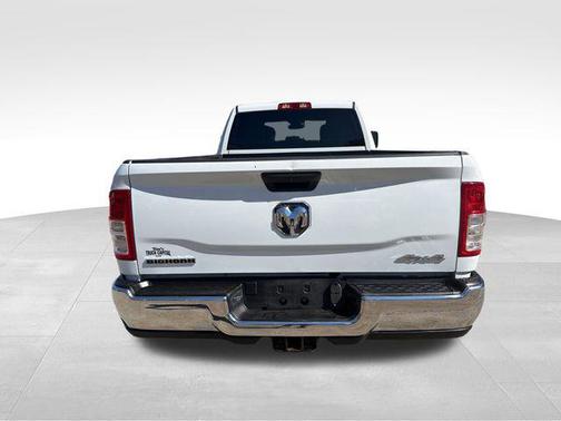 Bright White Clearcoat 2024 RAM 2500 Big Horn Crew Cab 4x4 8' Box