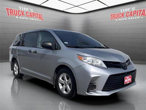 2020 Toyota Sienna SE
