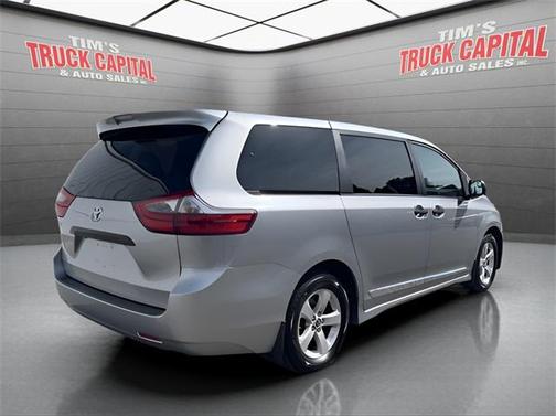 2020 Toyota Sienna SE