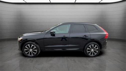 2023 Volvo XC60 Plus Dark Theme