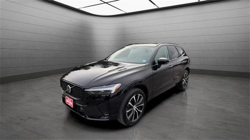 2023 Volvo XC60 Plus Dark Theme