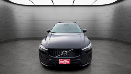 2023 Volvo XC60 Plus Dark Theme