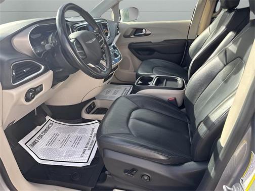 2020 Chrysler Pacifica Touring L