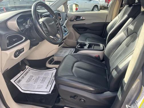 2020 Chrysler Pacifica Touring L