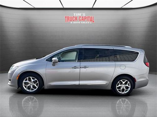 2020 Chrysler Pacifica Touring L