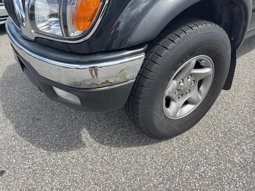 2004 Toyota Tacoma Base