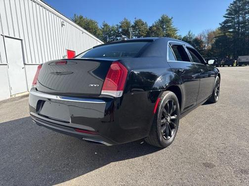 2015 Chrysler 300 Limited