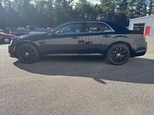 2015 Chrysler 300 Limited