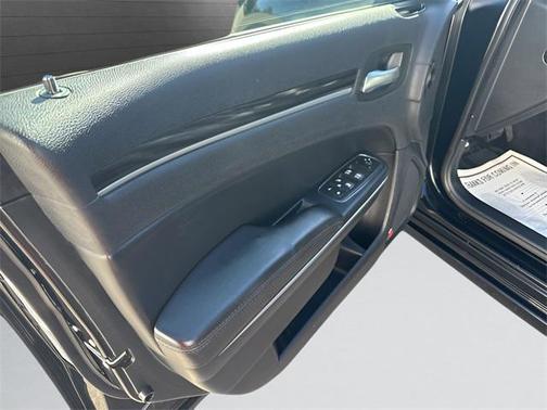 2015 Chrysler 300 Limited