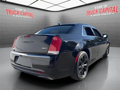 2015 Chrysler 300 Limited