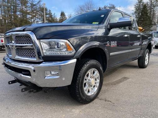 2018 RAM 3500 Laramie Crew Cab 4x4 6'4' Box