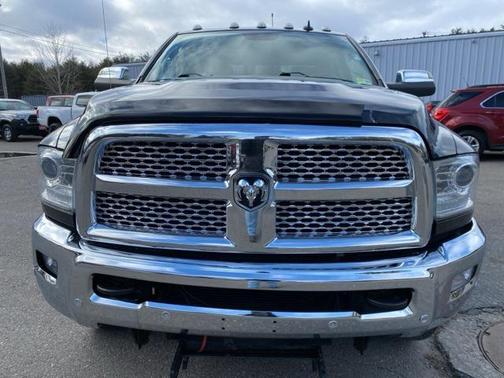 2018 RAM 3500 Laramie Crew Cab 4x4 6'4' Box