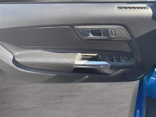 2017 Ford Mustang V6