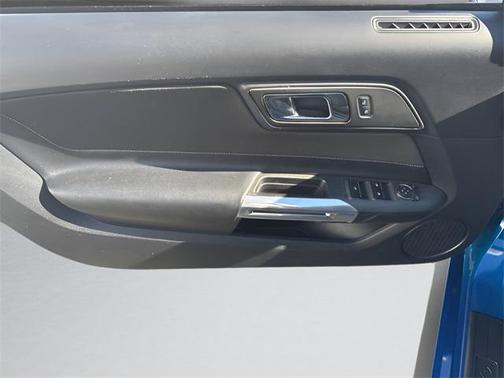 2017 Ford Mustang V6