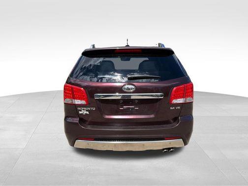 Dark Cherry 2011 Kia Sorento SX