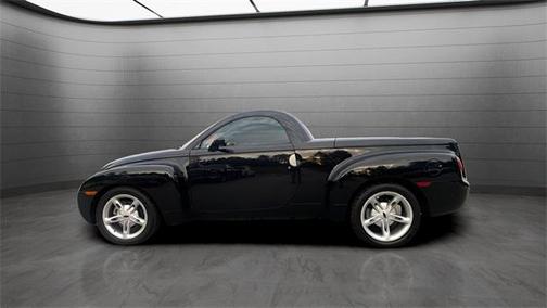 2004 Chevrolet SSR Base