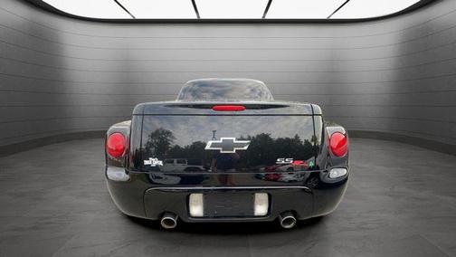 2004 Chevrolet SSR Base