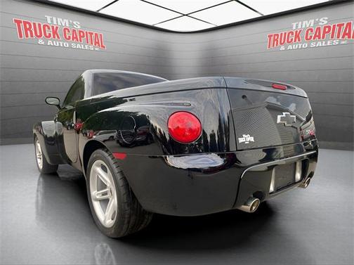 2004 Chevrolet SSR Base