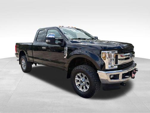 Black Metallic 2019 Ford F-250 XLT