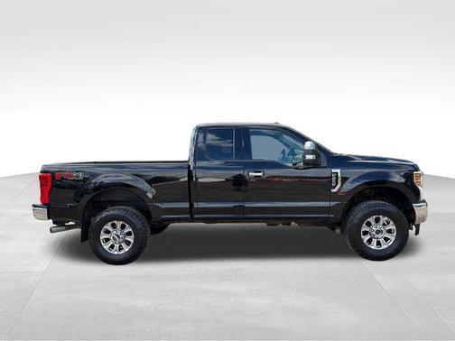 Black Metallic 2019 Ford F-250 XLT