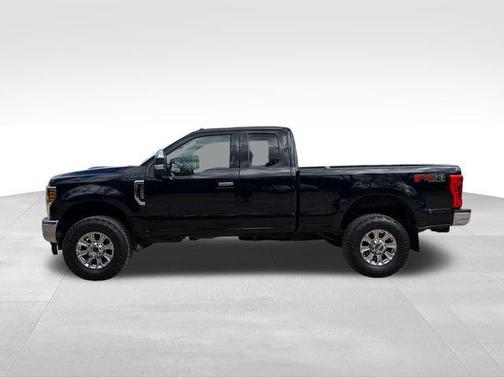 Black Metallic 2019 Ford F-250 XLT