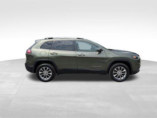 Olive Green Pearlcoat 2019 Jeep Cherokee Latitude Plus