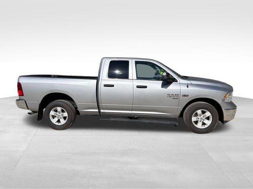 Billet Silver Metallic Clearcoat 2022 RAM 1500 Classic SLT