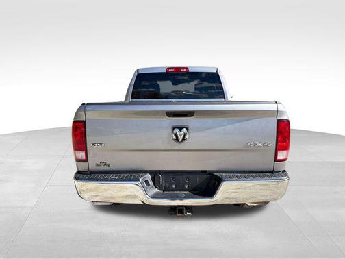 Billet Silver Metallic Clearcoat 2022 RAM 1500 Classic SLT