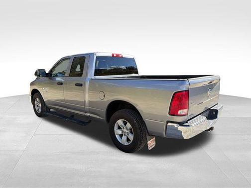 Billet Silver Metallic Clearcoat 2022 RAM 1500 Classic SLT