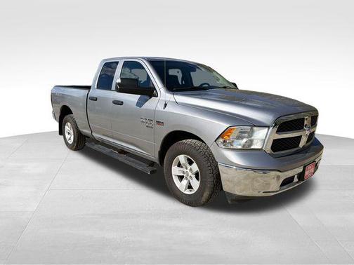 Billet Silver Metallic Clearcoat 2022 RAM 1500 Classic SLT