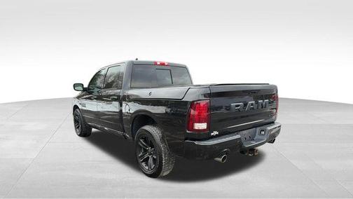 Brilliant Black Crystal Pearlcoat 2017 RAM 1500 Night Crew Cab 4x4 5'7' Box