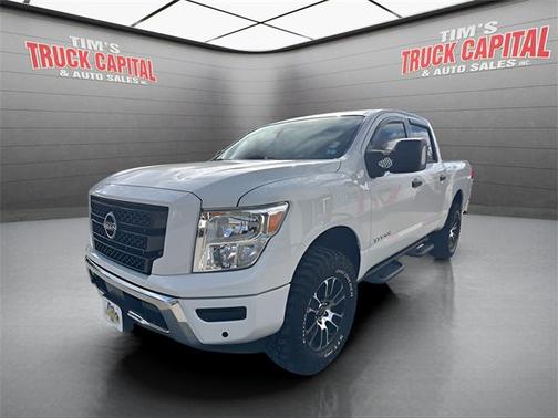 2024 Nissan Titan SV