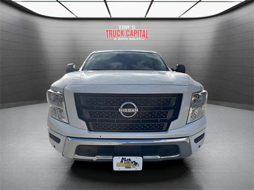 2024 Nissan Titan SV