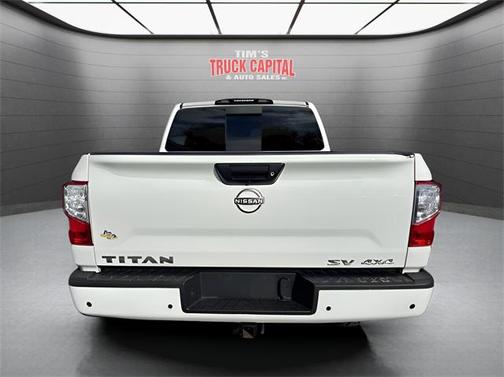 2024 Nissan Titan SV